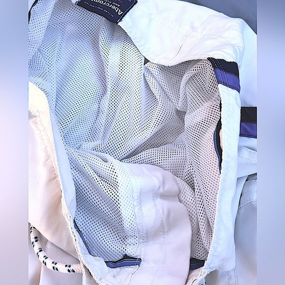 Abercrombie & Fitch board shorts. White w/blue trim size 32 - Picture 8 of 8